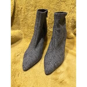 Cityclassified Pointy Toe Black White Ankle Boots Womens Size 7.5 Heels City